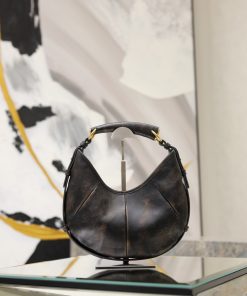 Yves Saint Laurent