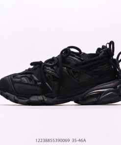 BALENCIAGA Triple S