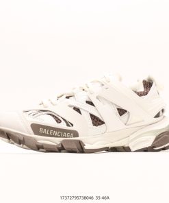 BALENCIAGA Triple S