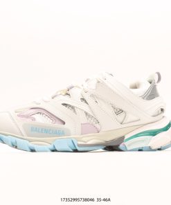 BALENCIAGA Triple S