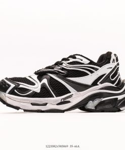 BALENCIAGA Runner 7.0