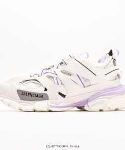 BALENCIAGA Triple S