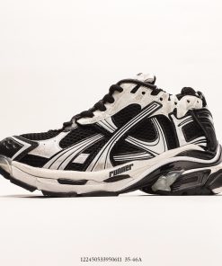 BALENCIAGA Runner 7.0