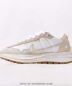 Nike VAPORWAFFLESACAI