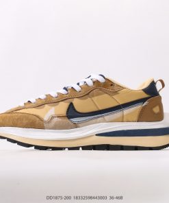 Nike VAPORWAFFLESACAI