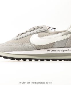 SACAI × NIKE LDV Waffle