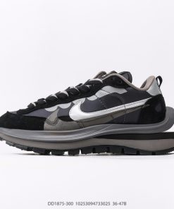 Sacai X NIKe vaporWaffle