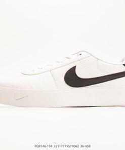 Nike Court Shot