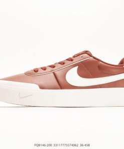 Nike Court Shot
