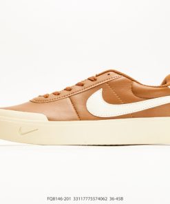 Nike Court Shot