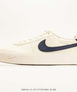 Nike Court Shot