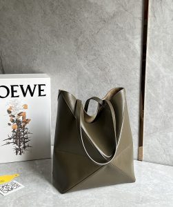 LOEWE bags
