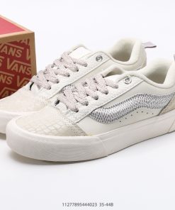 VANS Style 36
