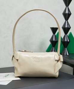 MIUMIU