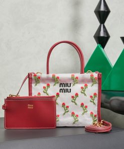 MIUMIU
