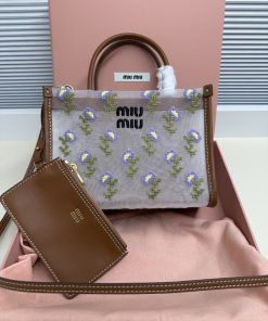 MIUMIU