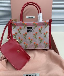 MIUMIU