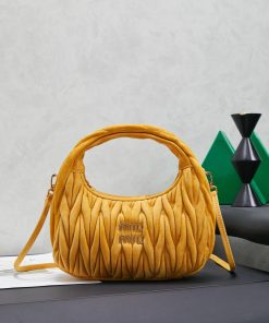 MIUMIU