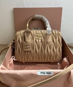 MIUMIU