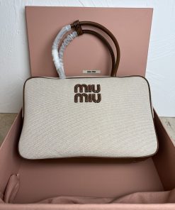 MIUMIU