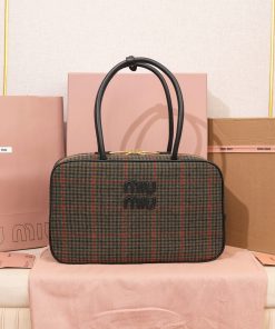 MIUMIU