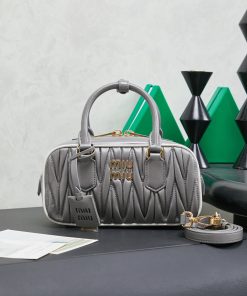 MIUMIU