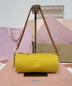 MIUMIU