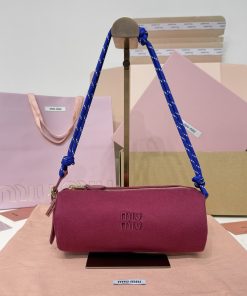 MIUMIU