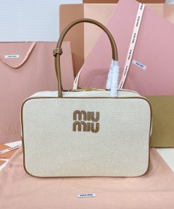 MIUMIU