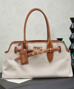 MIUMIU
