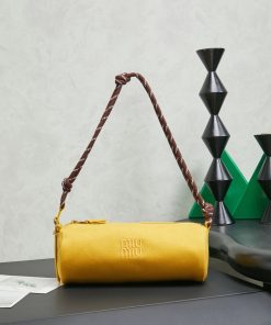 MIUMIU