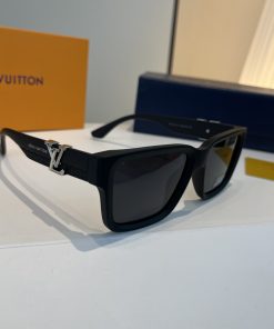 LOUIS VUITTON glasses