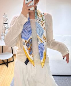 LOUIS VUITTON scarf