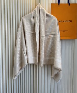 LOUIS VUITTON scarf