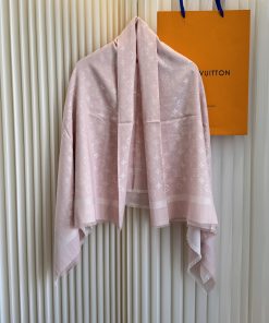 LOUIS VUITTON scarf