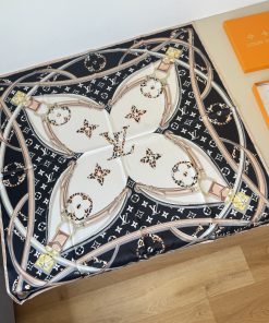 LOUIS VUITTON scarf