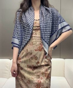 LOUIS VUITTON scarf