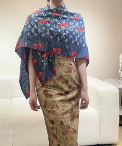 LOUIS VUITTON scarf