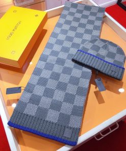LOUIS VUITTON scarf