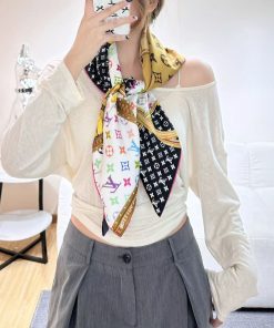 LOUIS VUITTON scarf