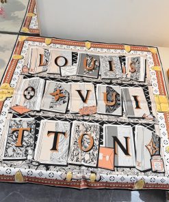 LOUIS VUITTON scarf