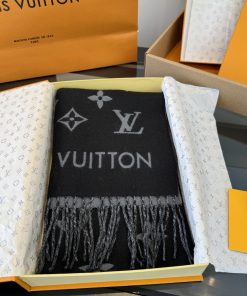 LOUIS VUITTON scarf