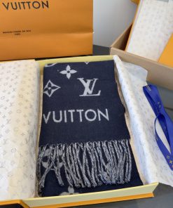 LOUIS VUITTON scarf