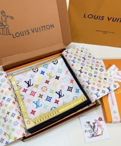 LOUIS VUITTON scarf