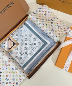 LOUIS VUITTON scarf