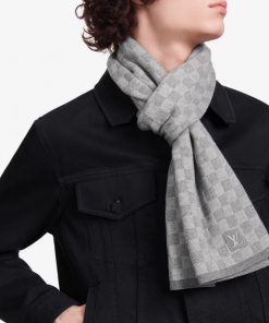 LOUIS VUITTON scarf