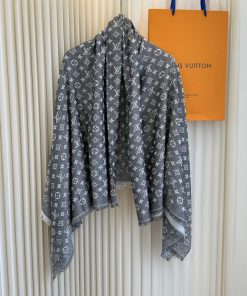 LOUIS VUITTON scarf