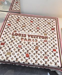 LOUIS VUITTON scarf