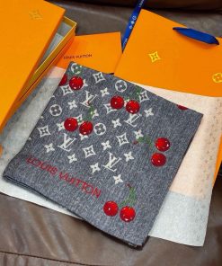 LOUIS VUITTON scarf
