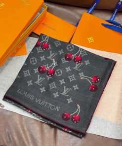 LOUIS VUITTON scarf